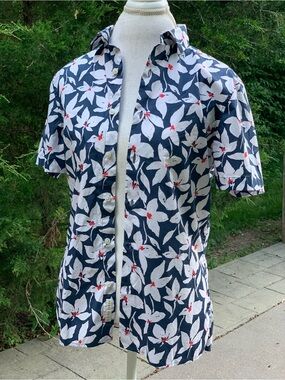 Perry Ellis Navy Blue Short Sleeve Shirt with White & Red Floral Print